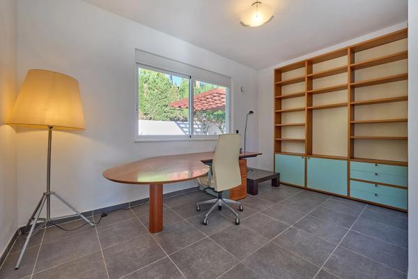 Casa independiente en calle el Capellla