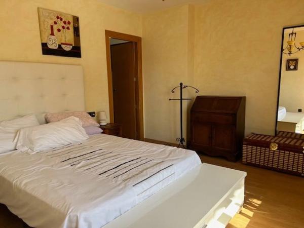 Casa independiente en calle el Pinar