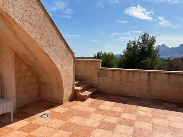 Casa independiente en calle el Pinar