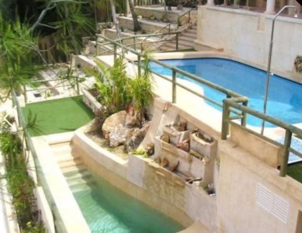 Casa independiente en calle el Pinar