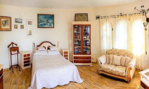 Casa independiente en calle Corbeta