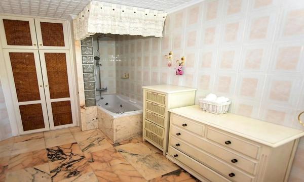 Casa independiente en calle Corbeta