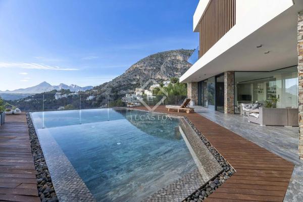 Casa independiente en calle Alemania