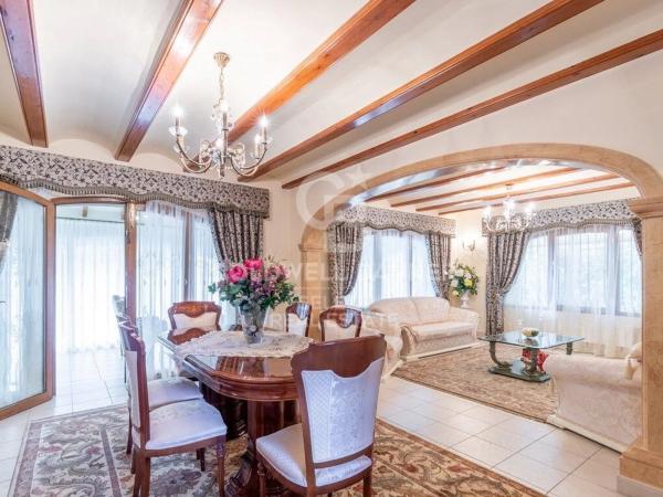 Casa independiente en calle l'Arbocer