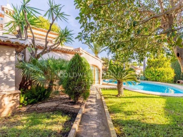 Casa independiente en calle l'Arbocer