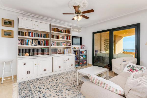 Piso en avenida Principal de la Sierra