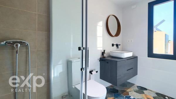 Chalet adosado en avenida Bernia-s.a. I