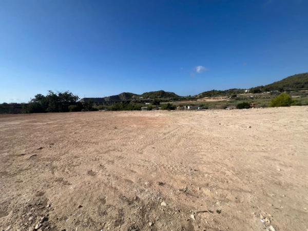 Casa independiente en Partida Sogay-Industria