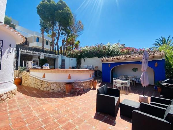 Casa independiente en avenida Bernia