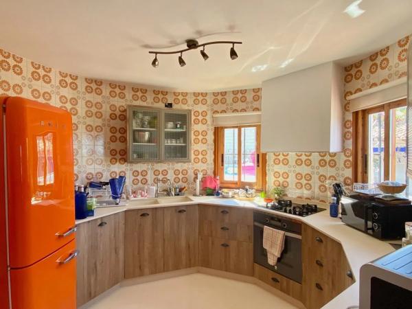 Casa independiente en avenida Bernia