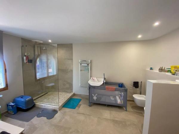 Casa independiente en avenida Bernia