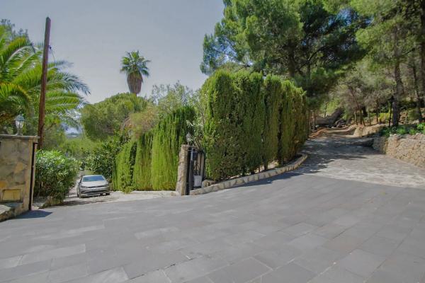 Casa independiente en calle la Llebre