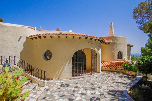 Casa independiente en calle la Llebre