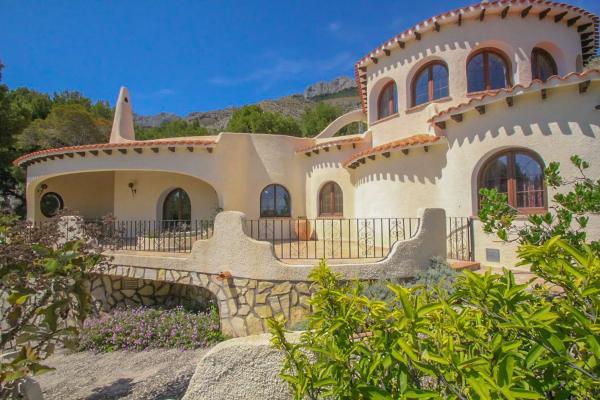 Casa independiente en calle la Llebre