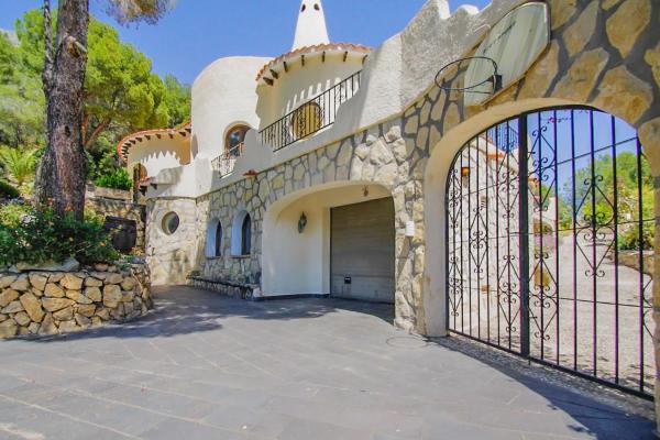 Casa independiente en calle la Llebre