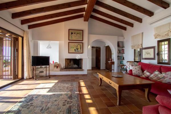 Casa independiente en avenida denia