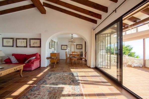 Casa independiente en avenida denia