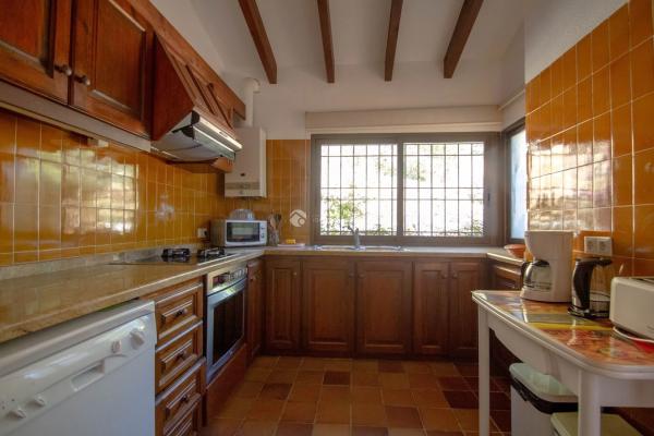 Casa independiente en avenida denia