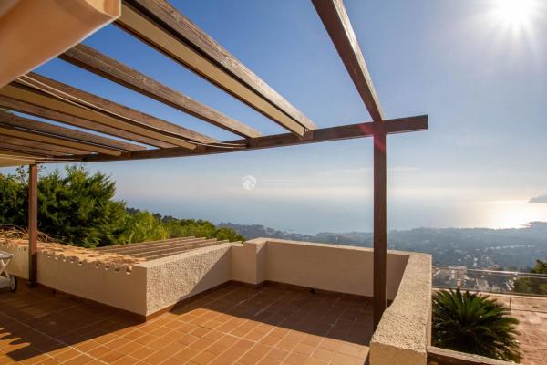 Casa independiente en avenida denia