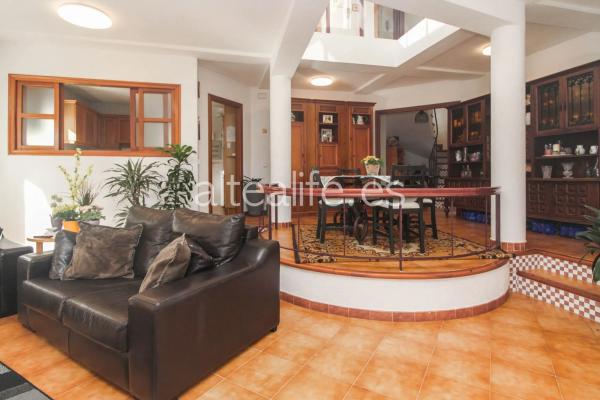 Casa independiente en calle Figuera