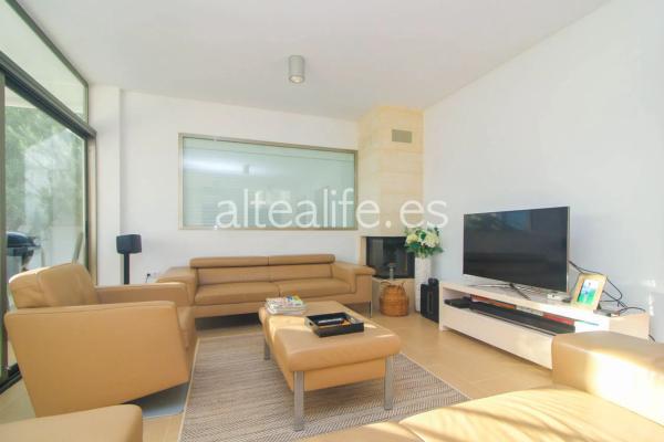 Casa independiente en calle Les Revoltes