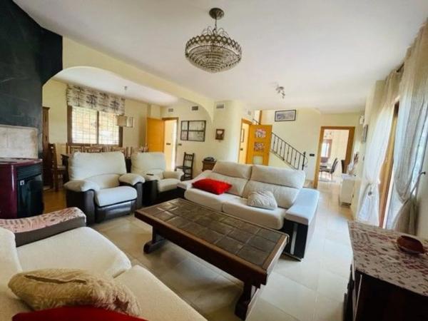 Casa independiente en calle el Pinar s/n