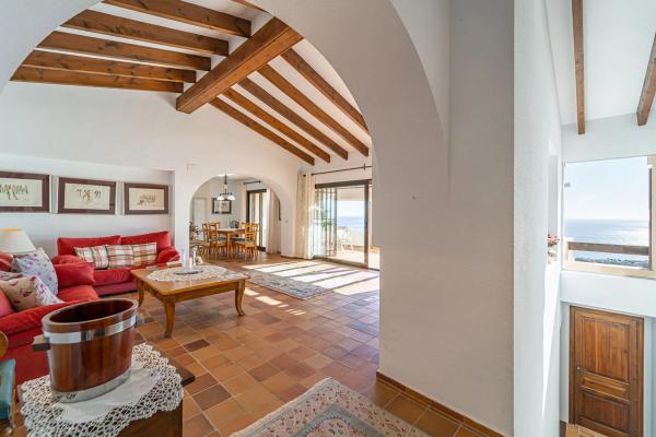 Casa independiente en calle Alhambra de Granada