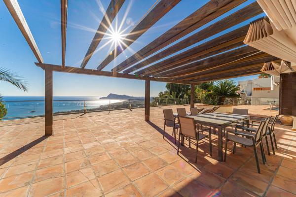 Casa independiente en calle Alhambra de Granada