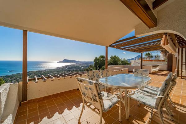 Casa independiente en calle Alhambra de Granada