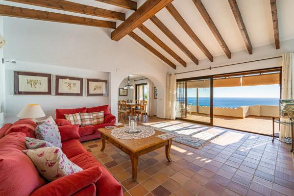 Casa independiente en calle Alhambra de Granada