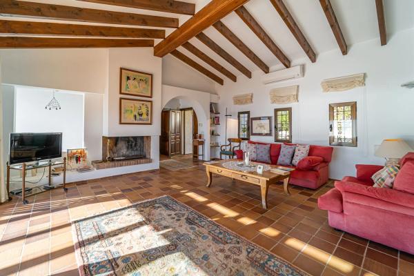 Casa independiente en calle Alhambra de Granada