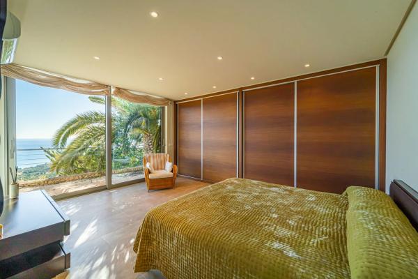 Casa independiente en calle Alhambra de Granada