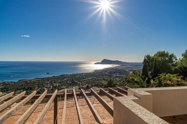 Casa independiente en calle Alhambra de Granada