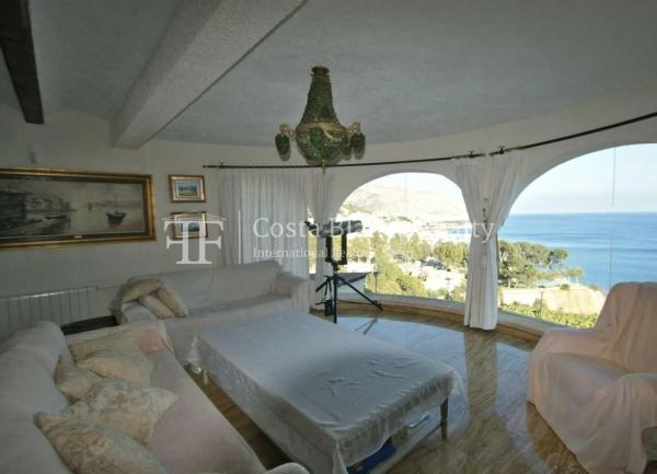 Casa independiente en calle Corbeta