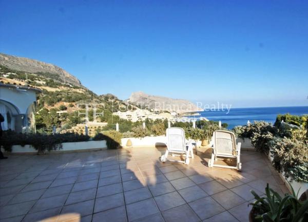 Casa independiente en calle Corbeta