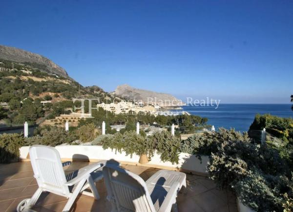 Casa independiente en calle Corbeta