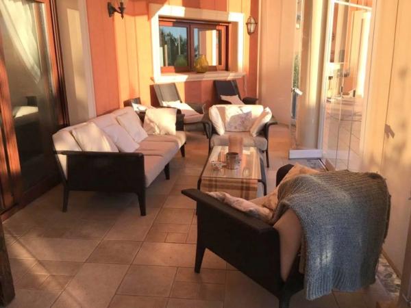 Casa independiente en calle Berlin s/n