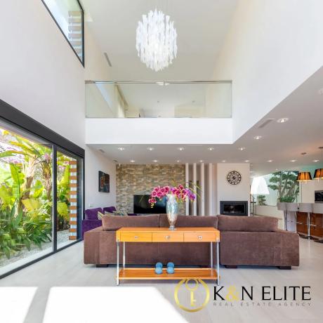 Casa independiente en calle de les Revoltes