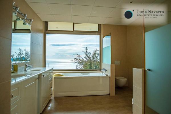 Casa independiente en calle Costa Azul