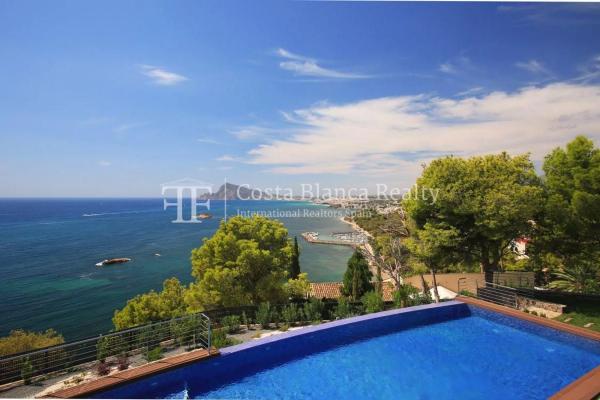 Casa independiente en calle Tort