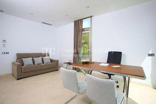 Casa independiente en calle Tort