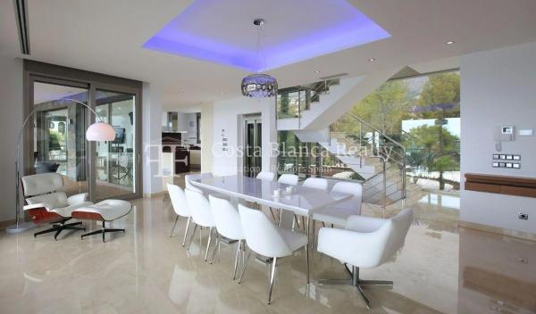 Casa independiente en calle Tort