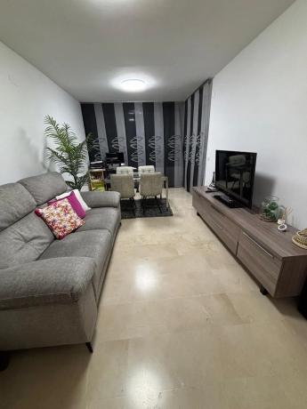 Piso en avenida Mestral