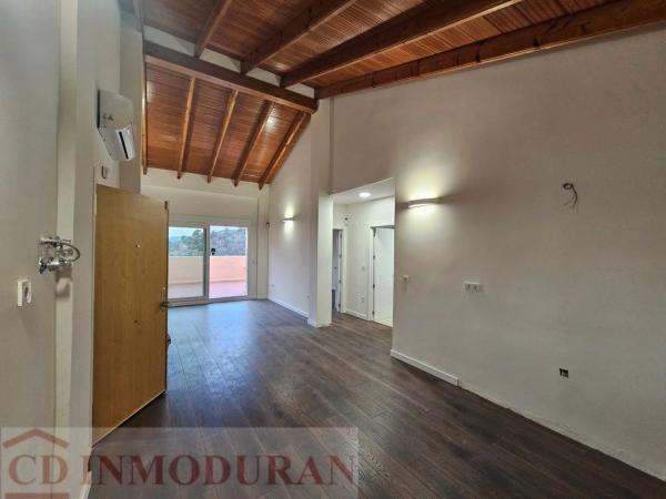 Casa independiente en calle Bélgica, 15