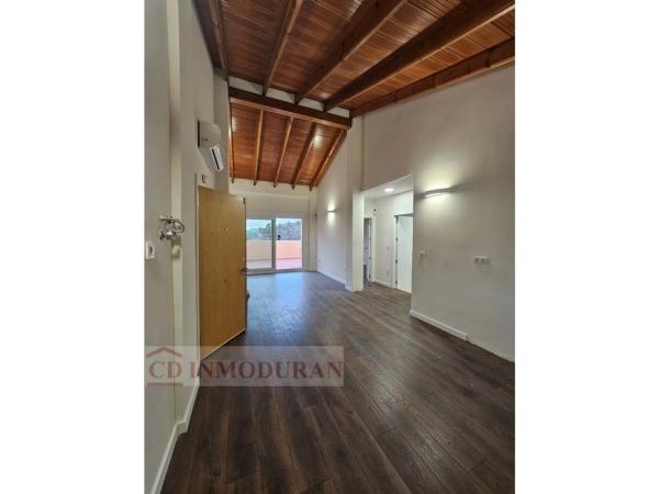 Casa independiente en calle Bélgica, 15