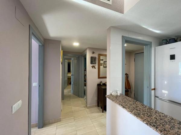 Piso en avenida Mestral, 6