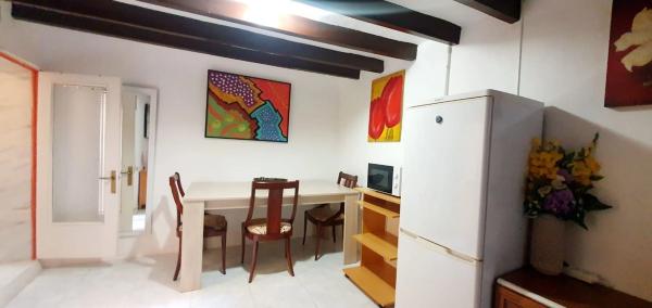 Casa de pueblo en calle María Amada