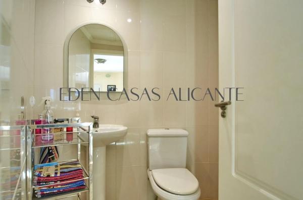 Casa independiente en calle Alemanya