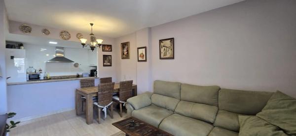 Piso en avenida Mestral