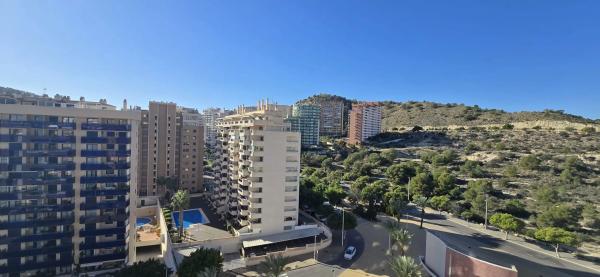 Piso en avenida Mestral